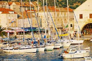 Hvar center